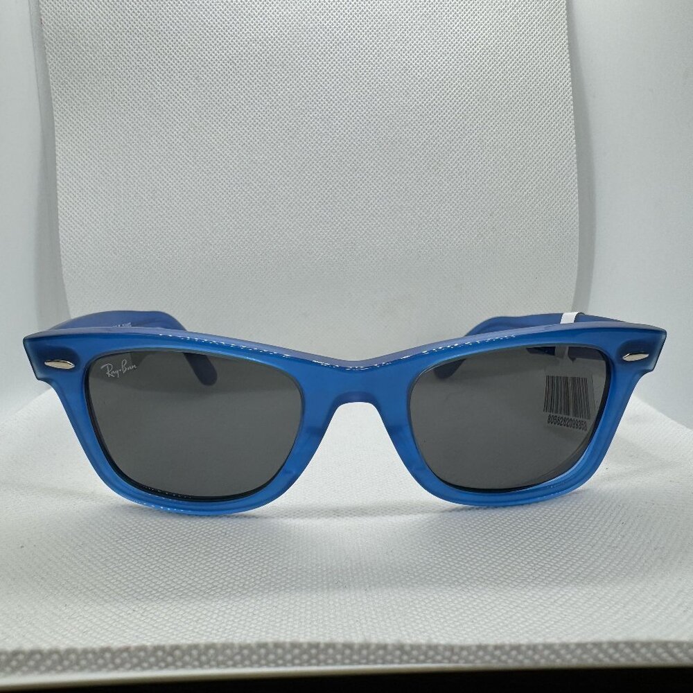 Ray-Ban RB2140 Original Wayfarer Change – Blue with Grey Lenses